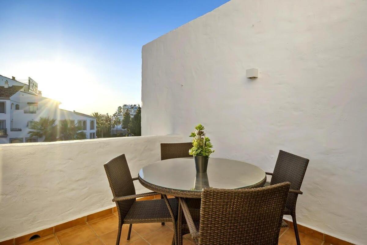 3 En Puerto Banus * Marbella